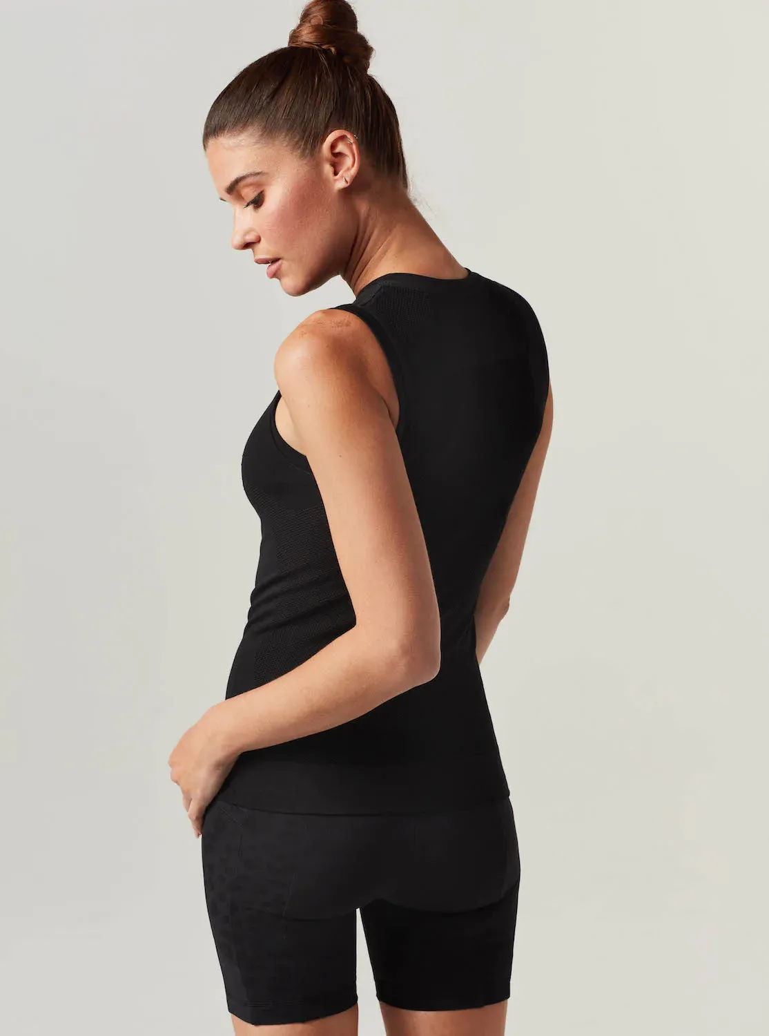 Blanc Noir Seamless Infinity Top - Black