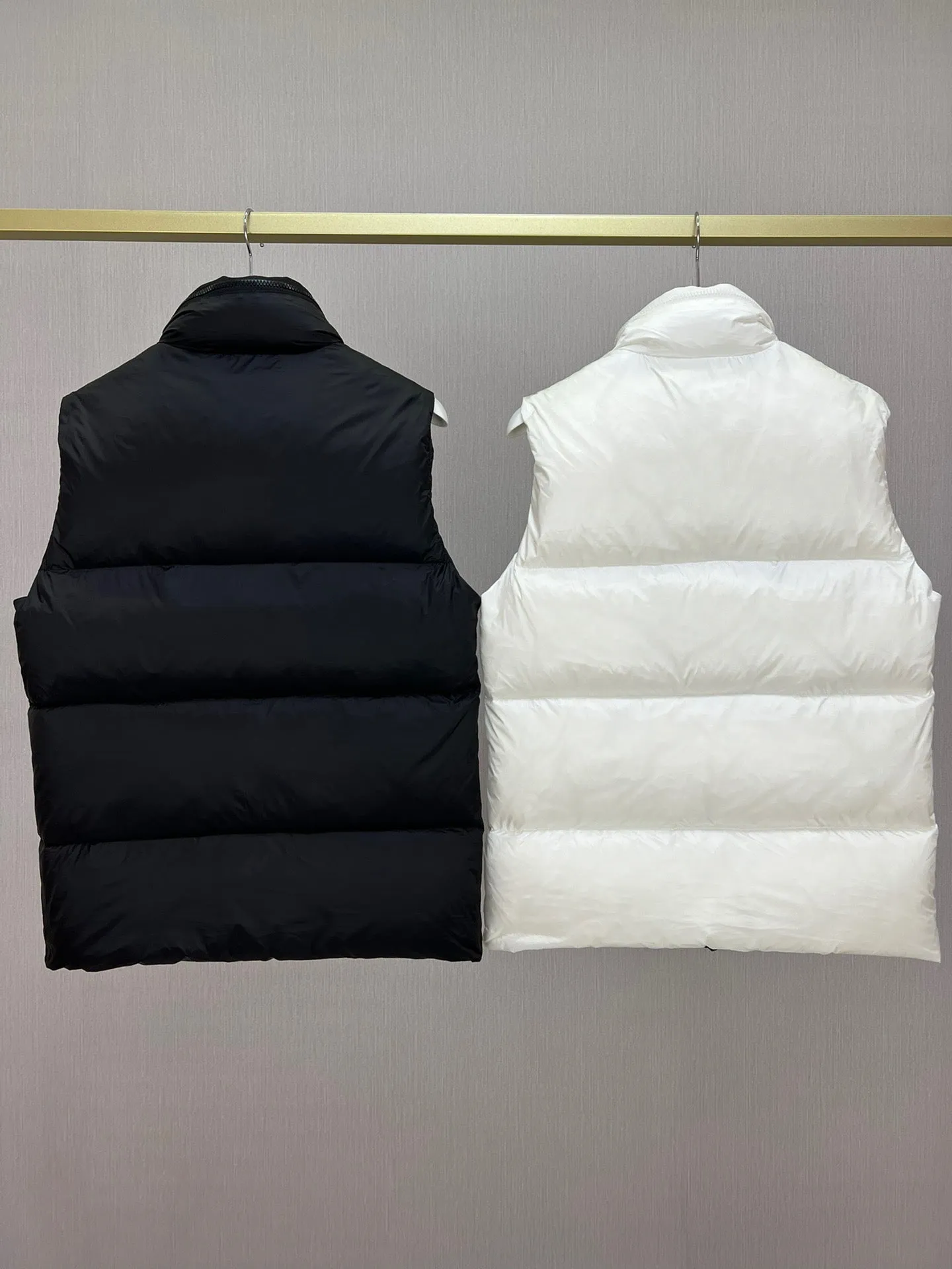 CLTH382 M Down Vest