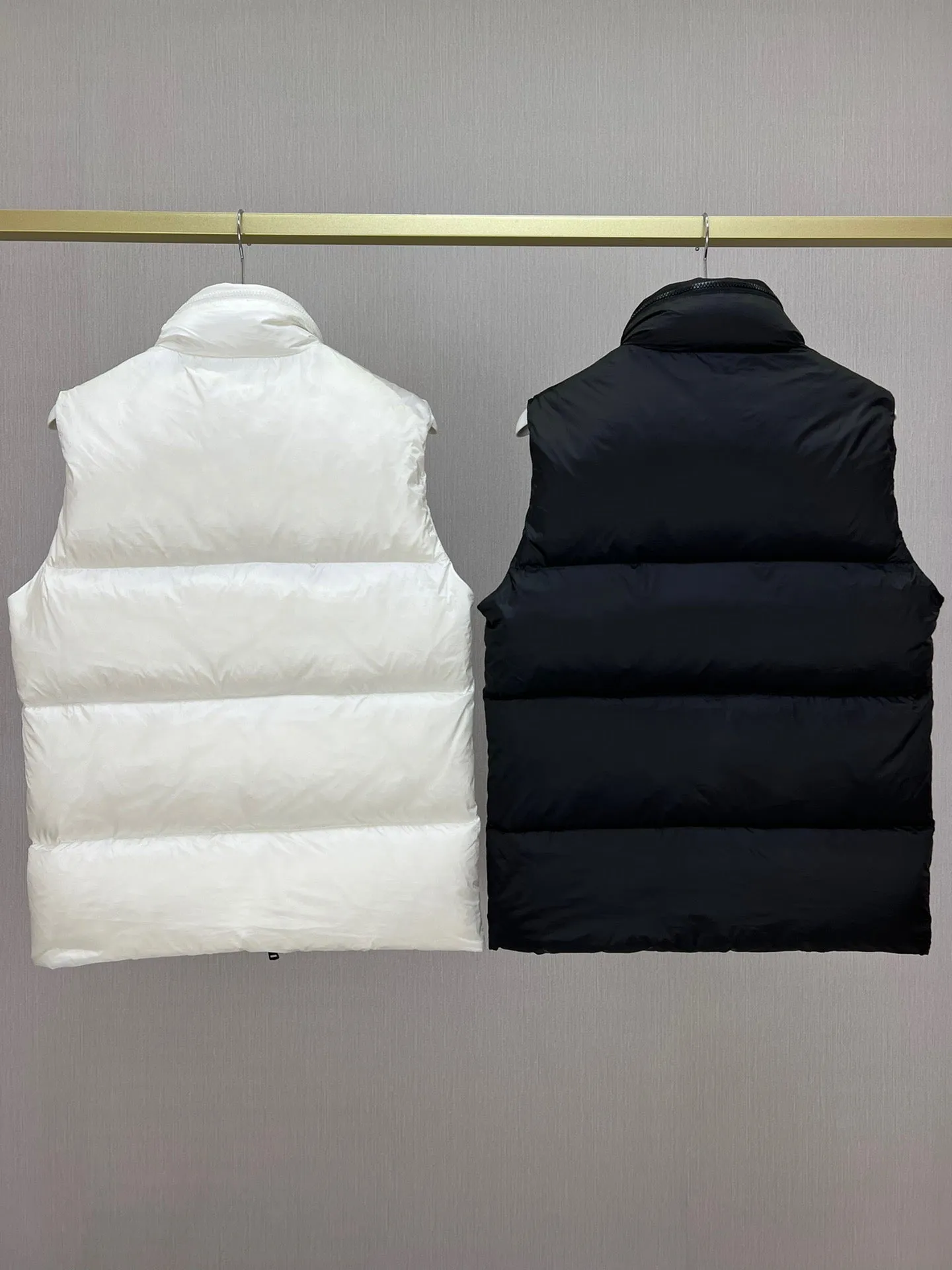 CLTH382 M Down Vest