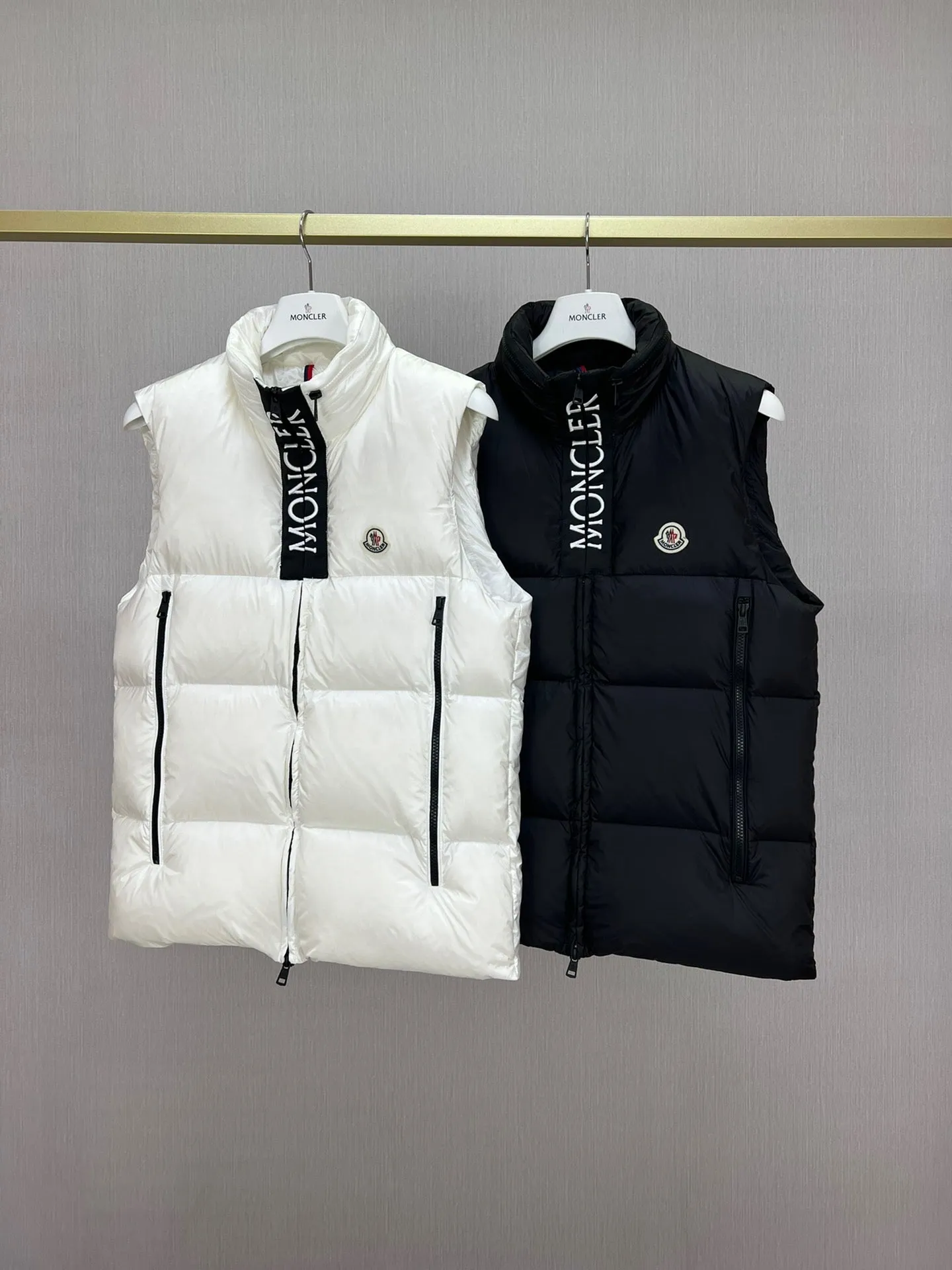 CLTH382 M Down Vest