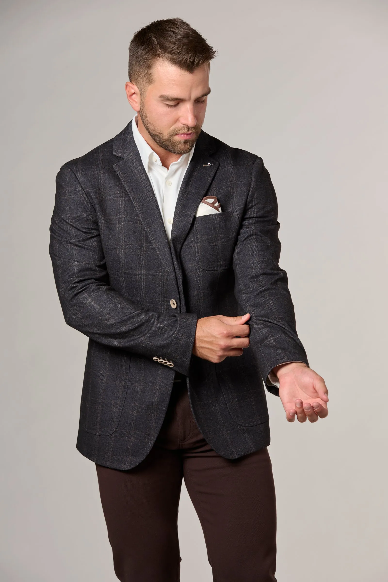 Fashion Check Stretch Blazer in Brown