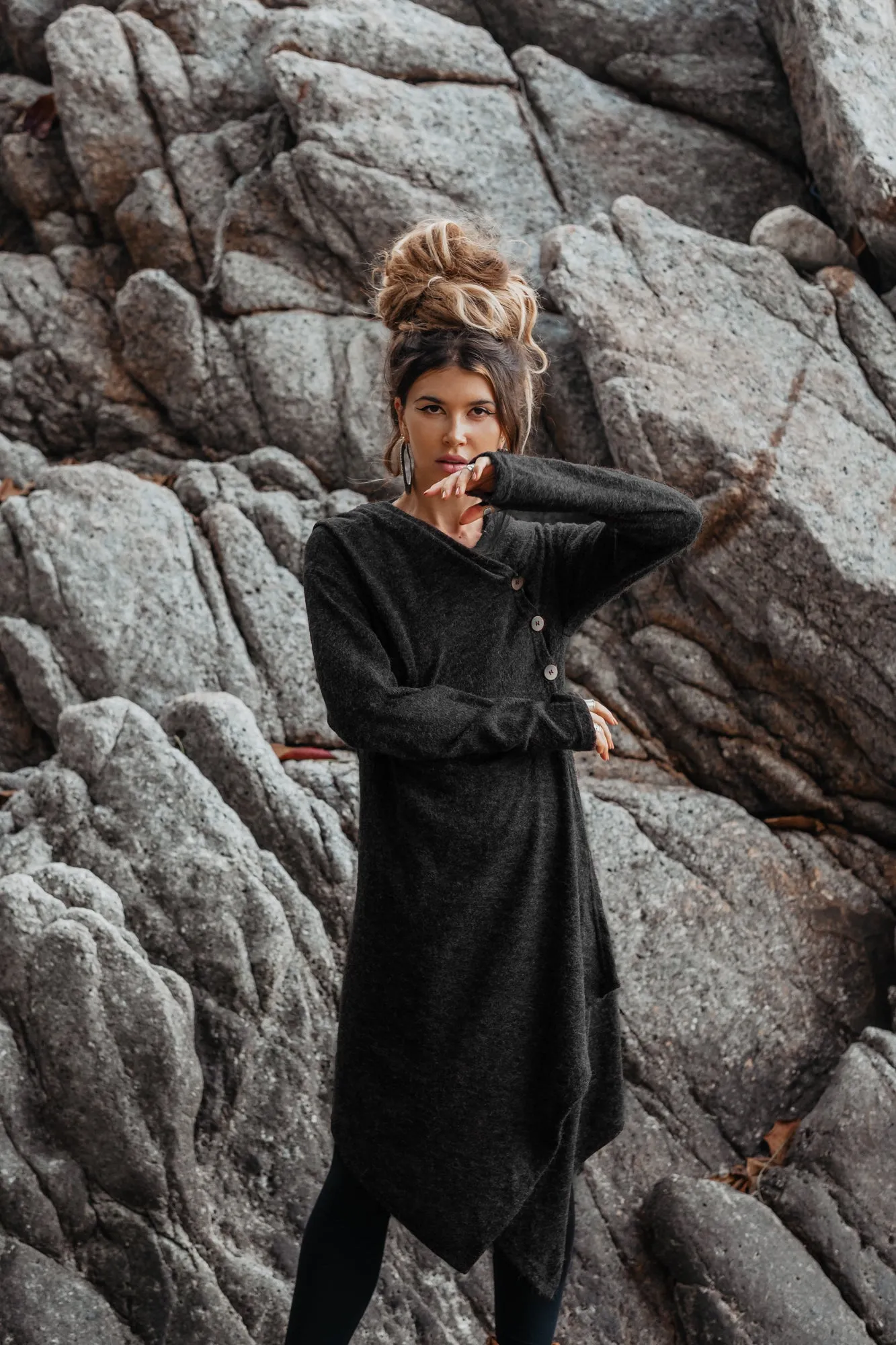 Hooded Sweater Amita Black