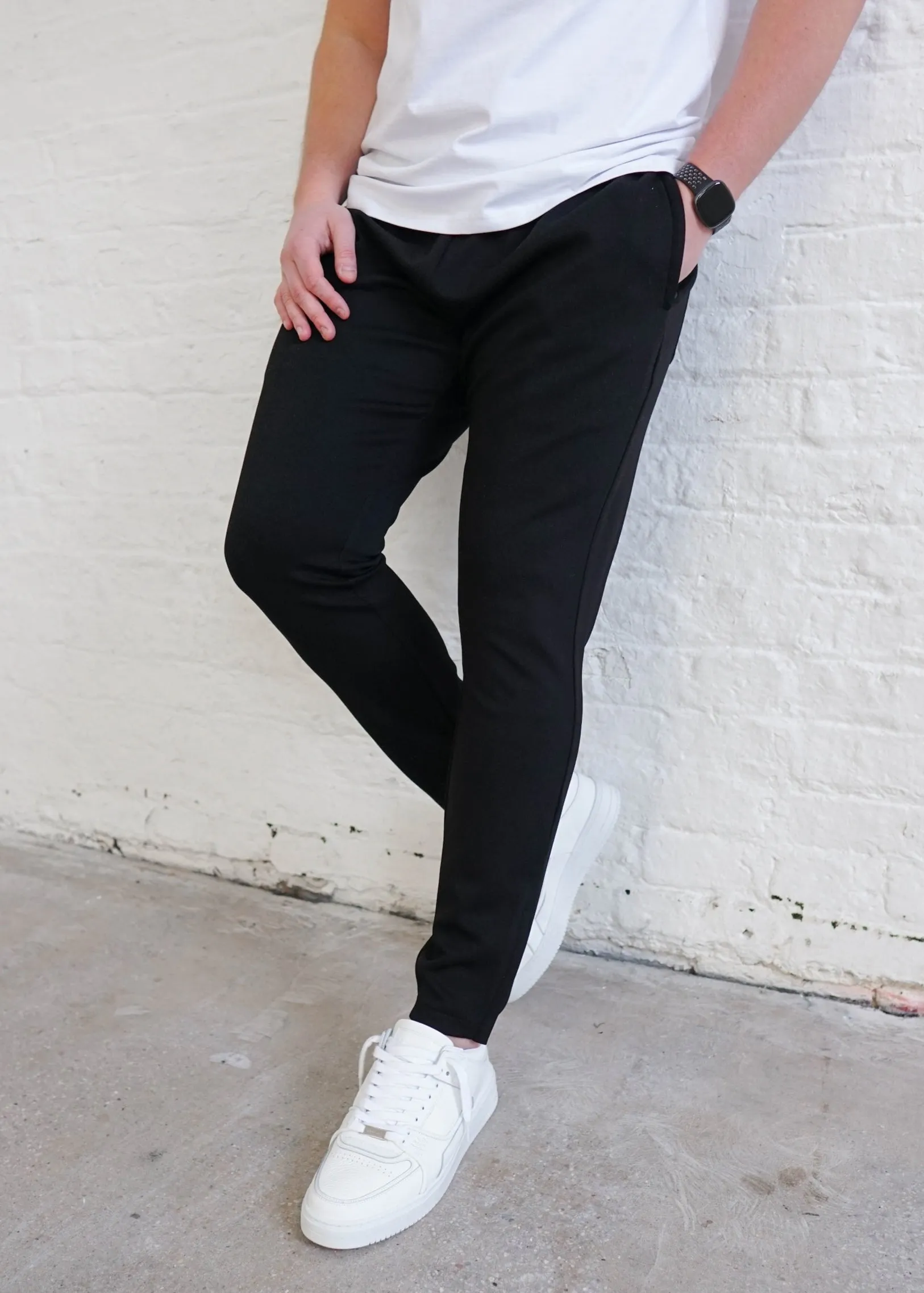 Luxe Aura Joggers In Black