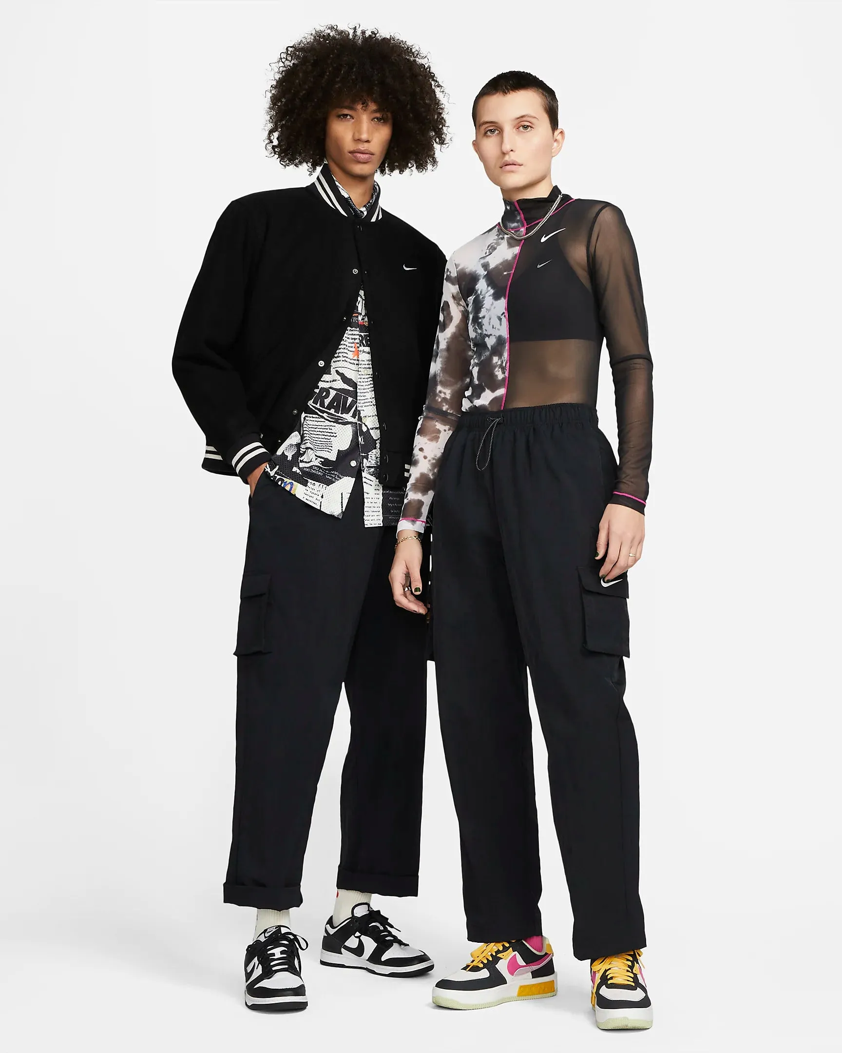 Nike Sportswear Essential Women's High-Rise Woven Cargo Pants
