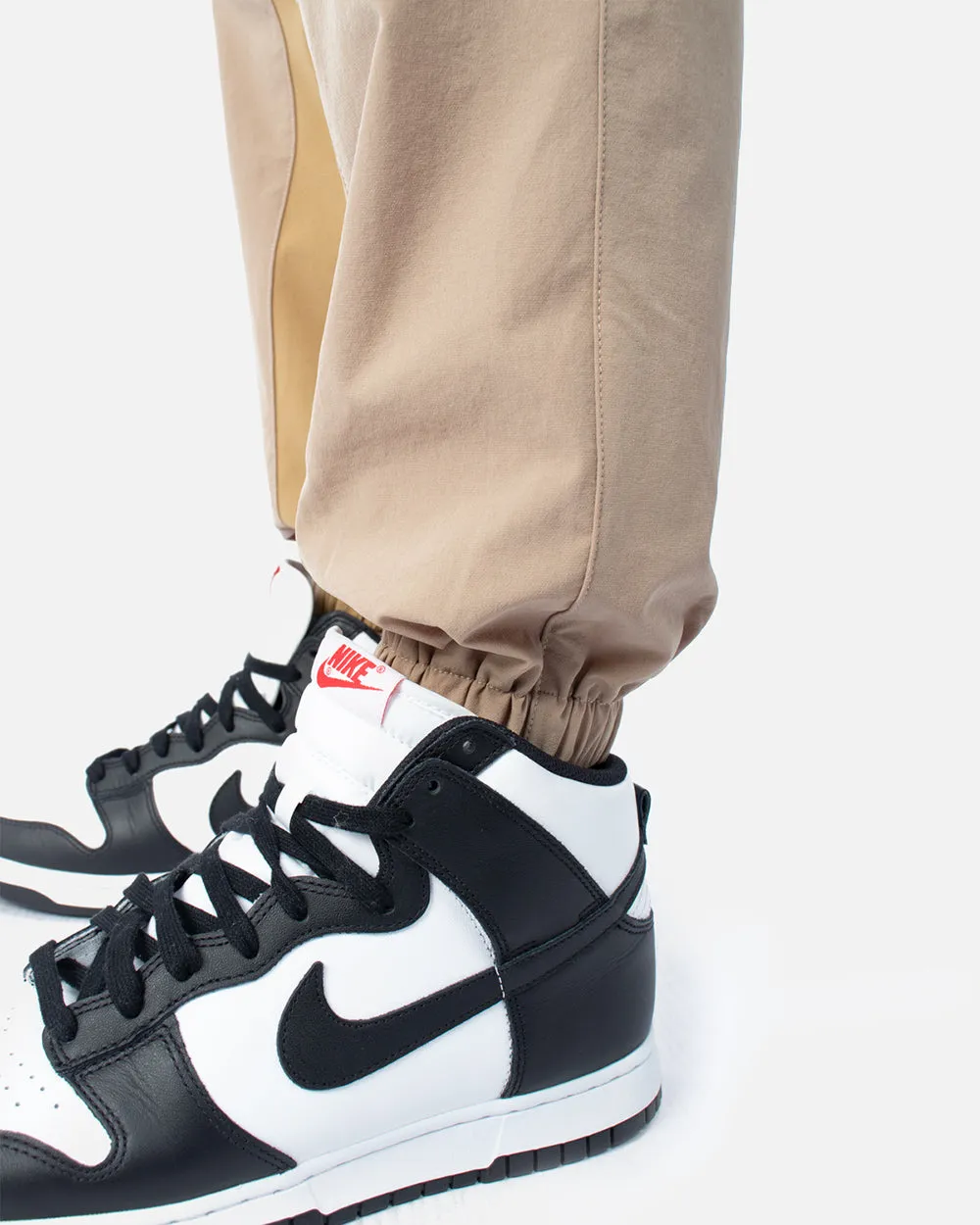 SSS SILVER VEINS NYLON CARGO PANTS SAND