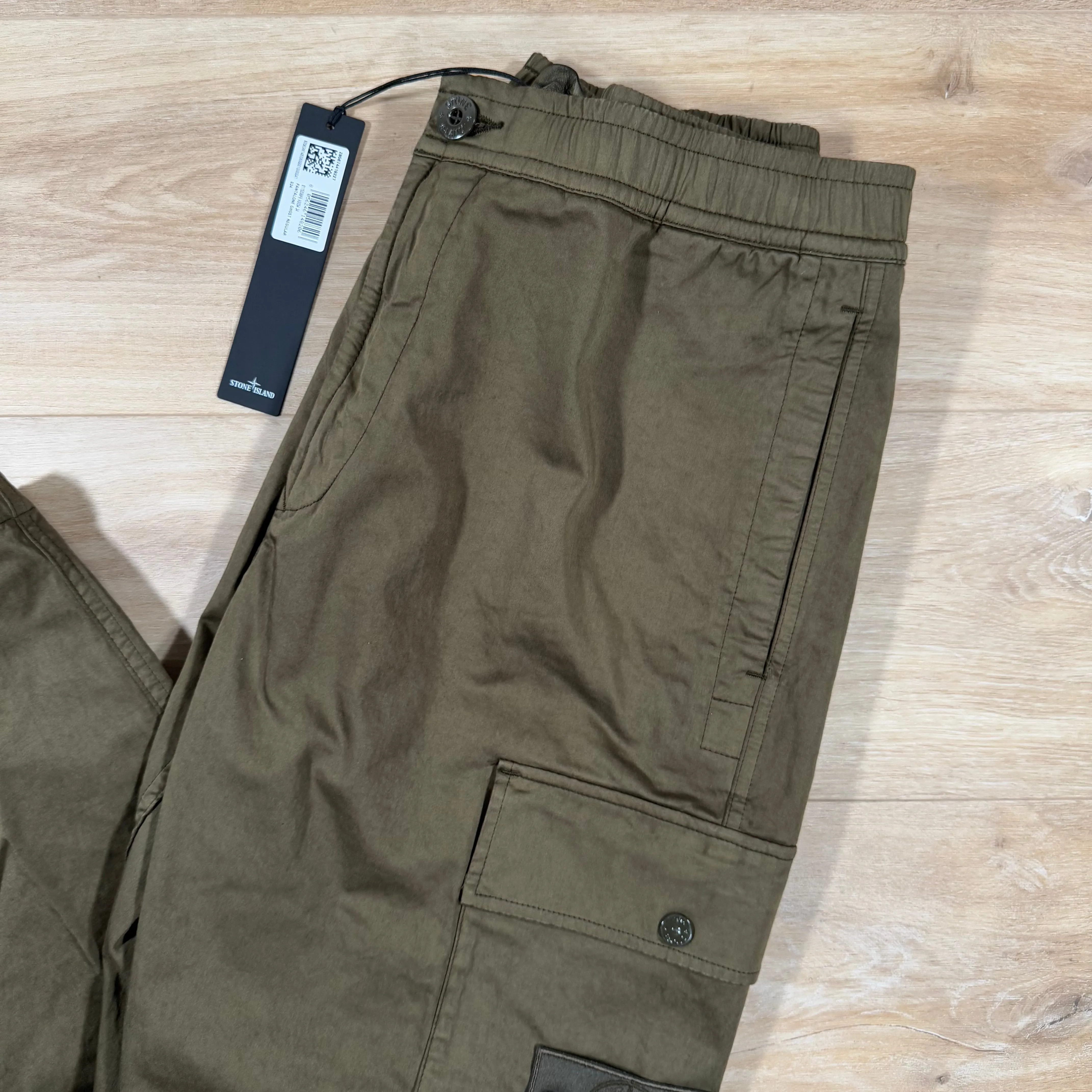 Stone Island Ghost Stretch Cargo Trousers in Military Green